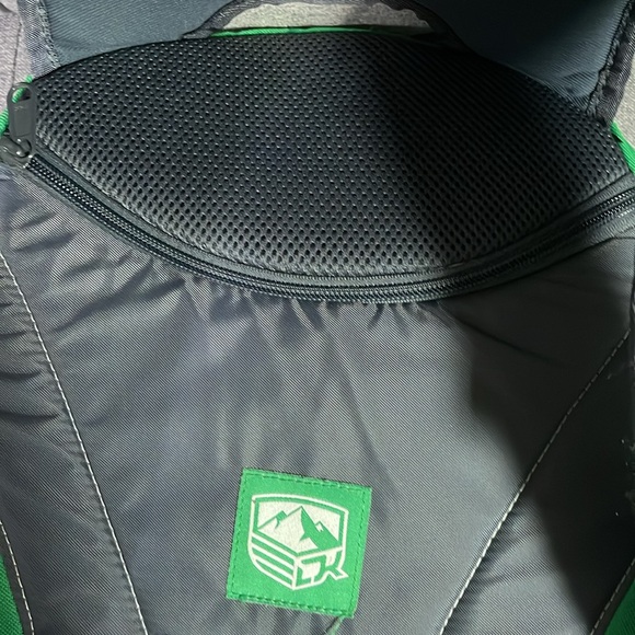 Dakine Mission Backpack - Picture 6 of 9